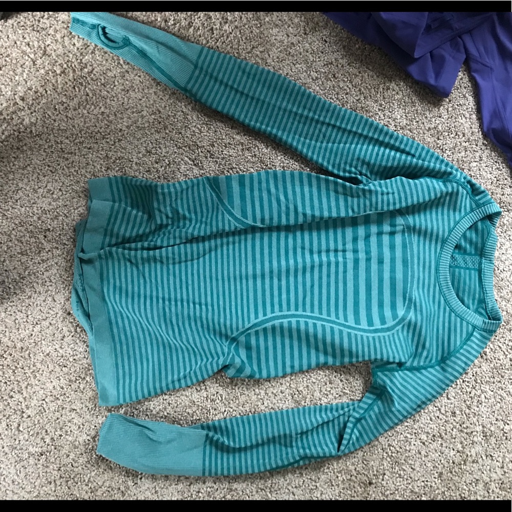 lulu lemon thermal shirt